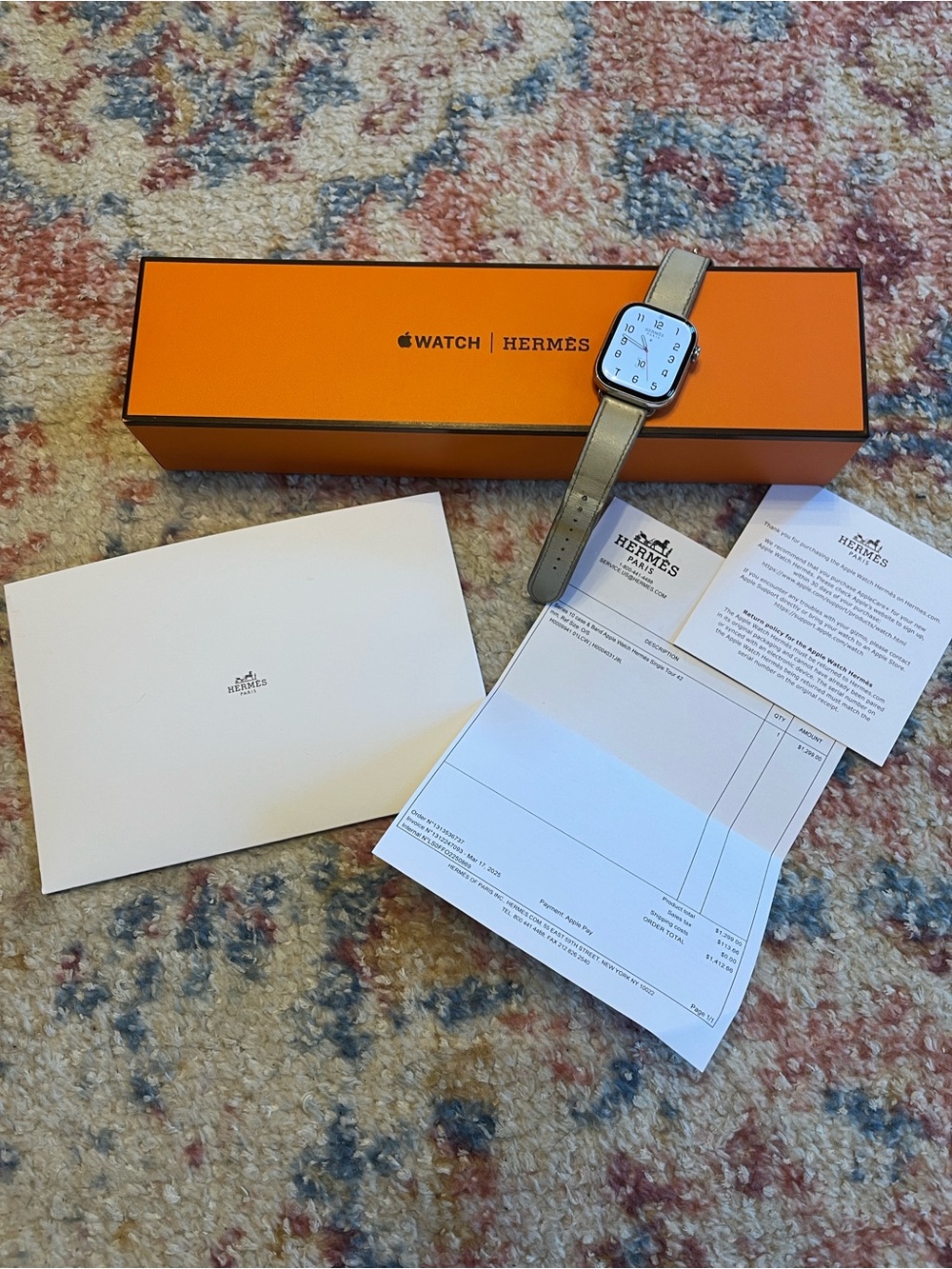 Hermès Series 10 42mm Apple Watch 2 bands with all original packing and receipt
